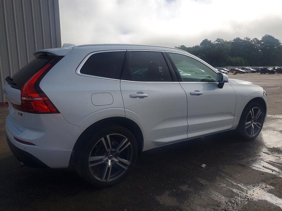2021 VOLVO XC60 T5 MOMENTUM 3