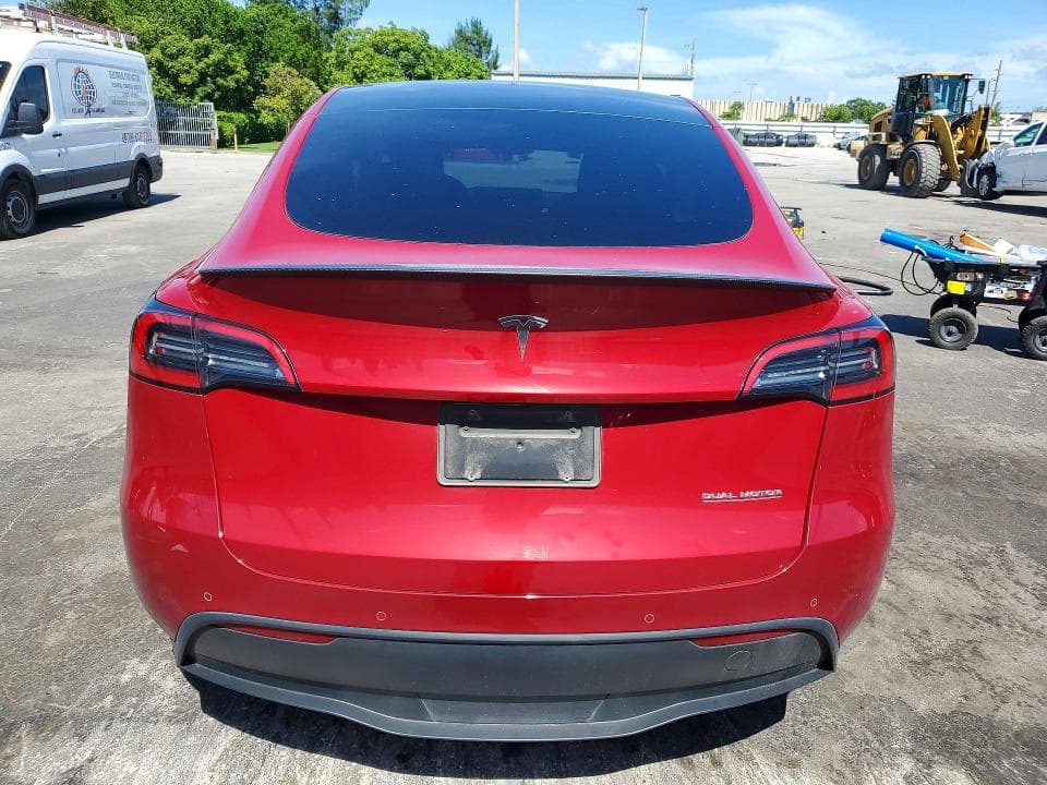 2023 TESLA MODEL Y 6