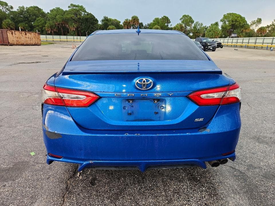 2019 TOYOTA CAMRY SE 6