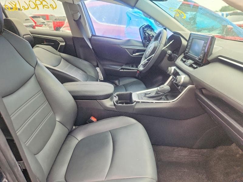2022 TOYOTA RAV4 XLE PREMIUM 7