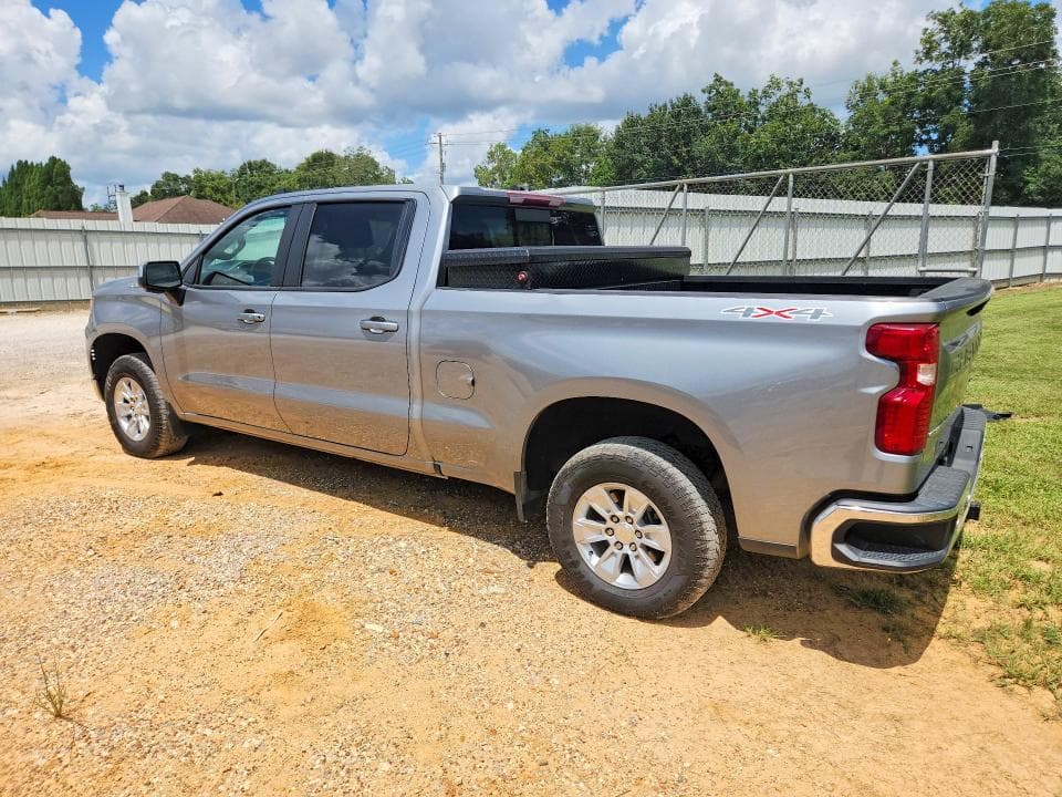 2023 CHEVROLET SILVERADO K1500 LT 2