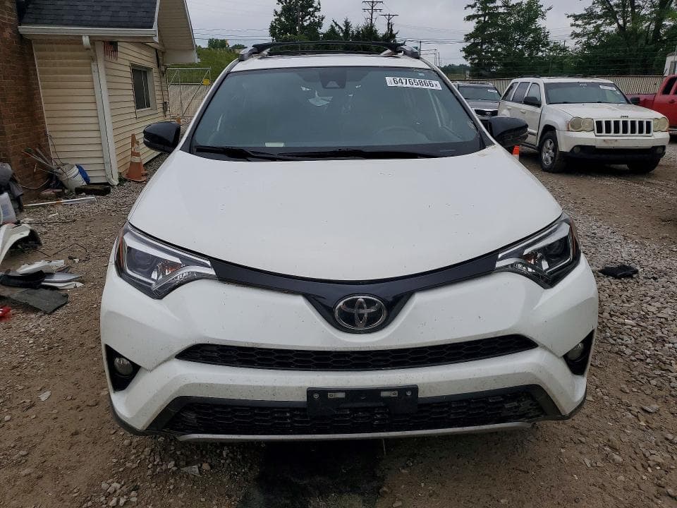 2017 TOYOTA RAV4 SE 5