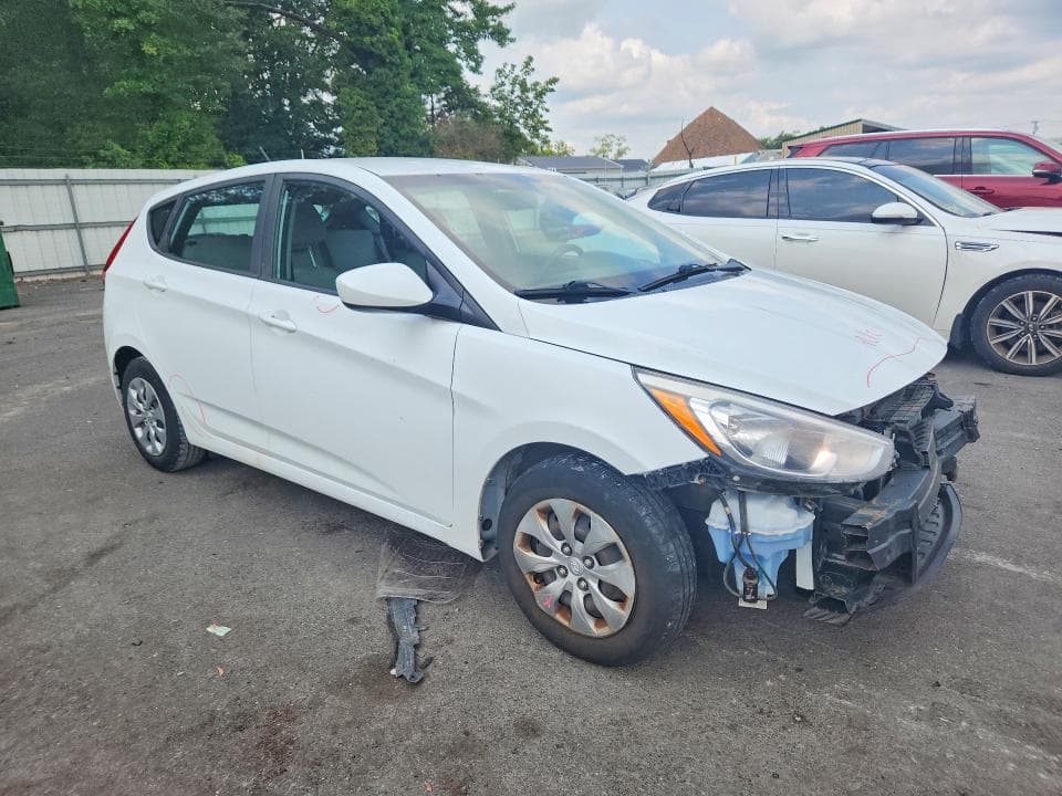 2017 HYUNDAI ACCENT SE 4