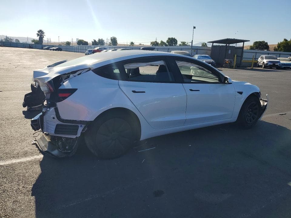 2026 TESLA MODEL 3 3