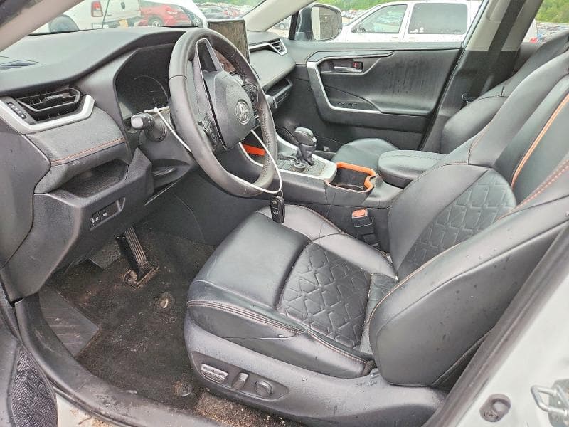 2024 TOYOTA RAV4 ADVENTURE 7