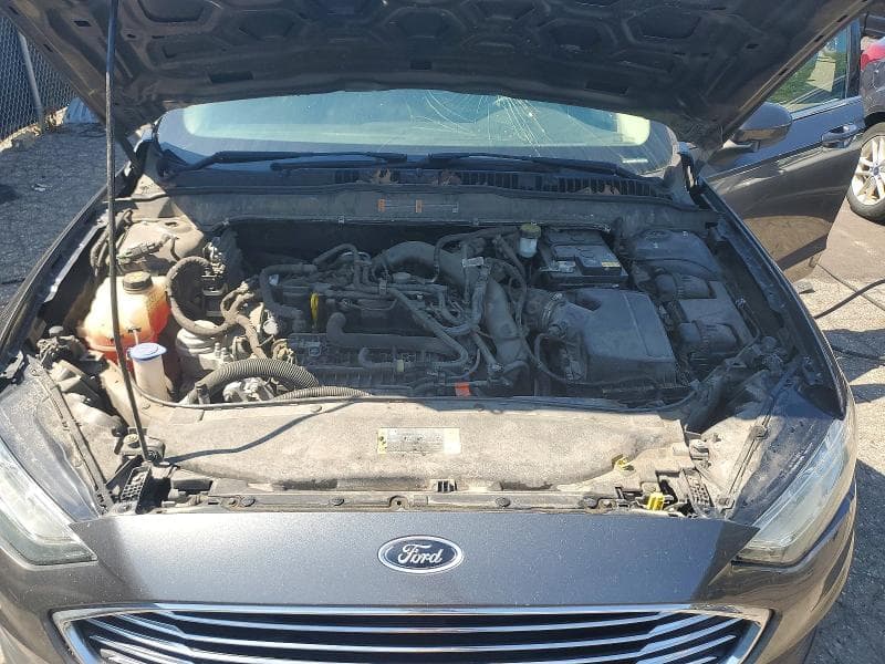2020 FORD FUSION SE 11