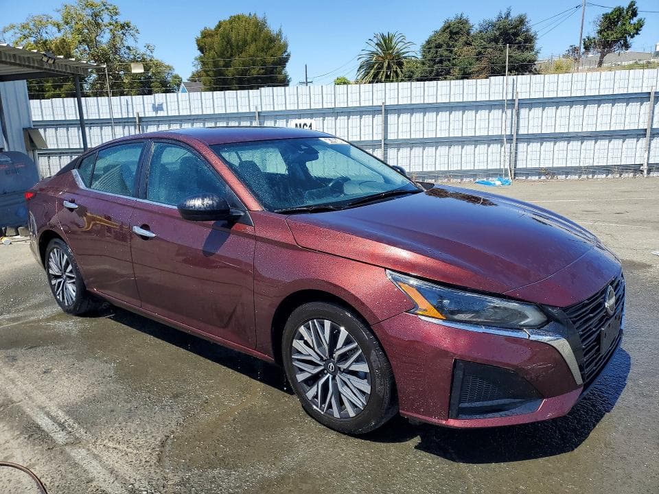 2024 NISSAN ALTIMA SV 4