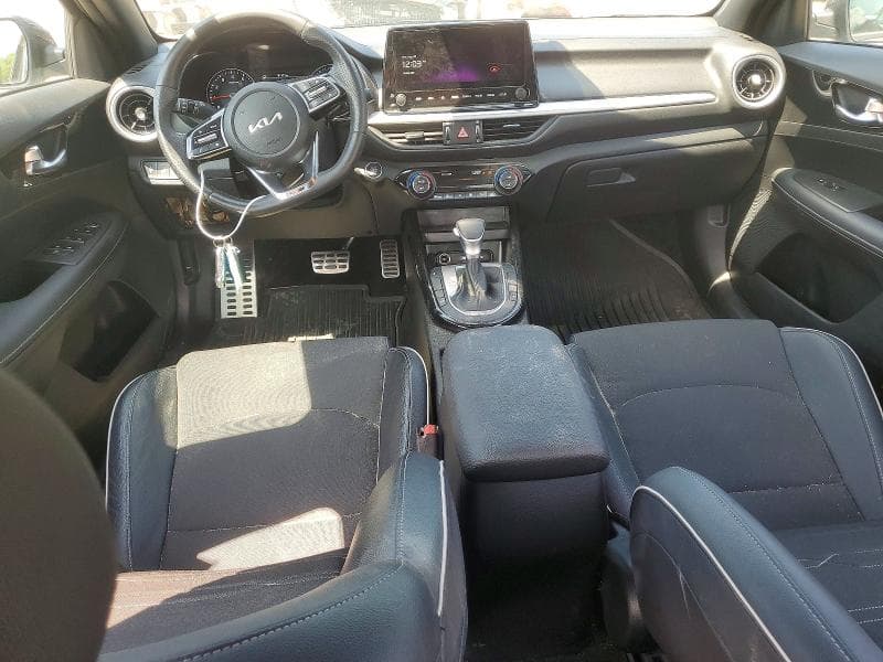 2024 KIA FORTE 8