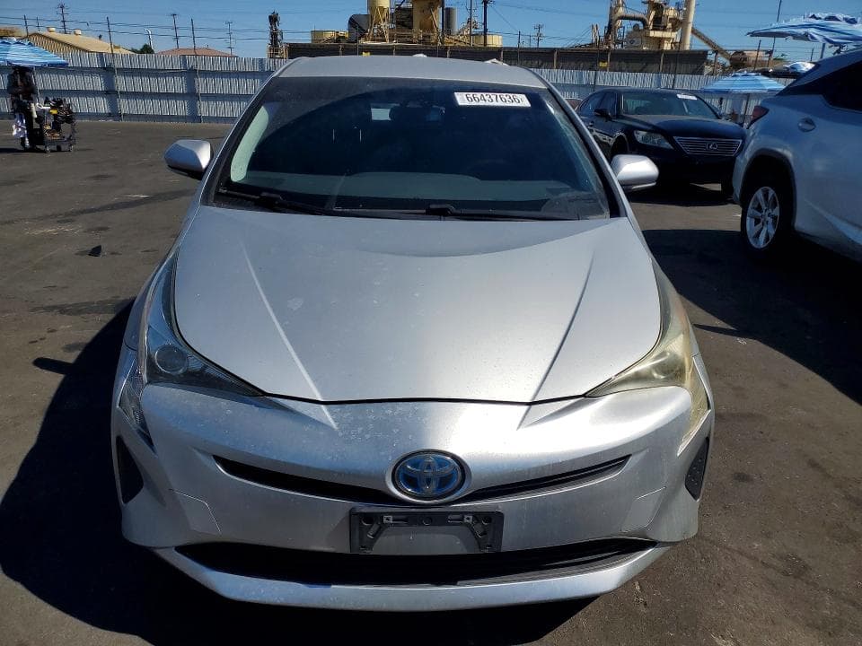 2017 TOYOTA PRIUS THREE 5