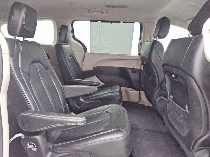 2023 CHRYSLER PACIFICA TOURING L 11