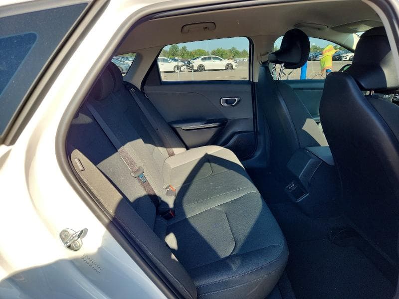2025 KIA K4 LX 10