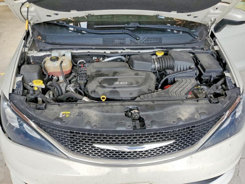 2017 CHRYSLER PACIFICA TOURING 12