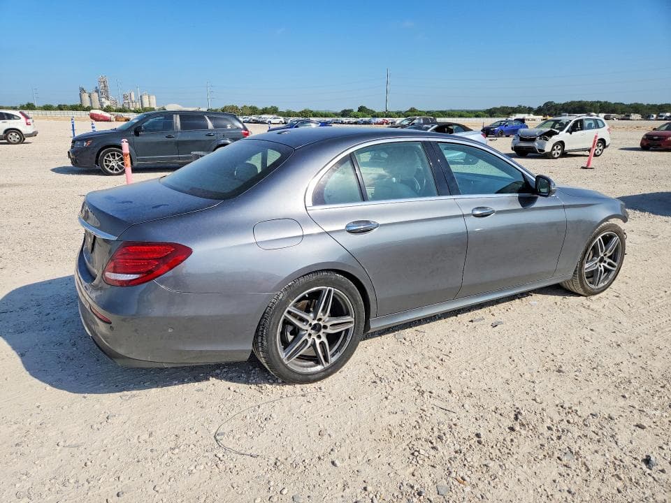 2018 MERCEDES-BENZ E 300 3