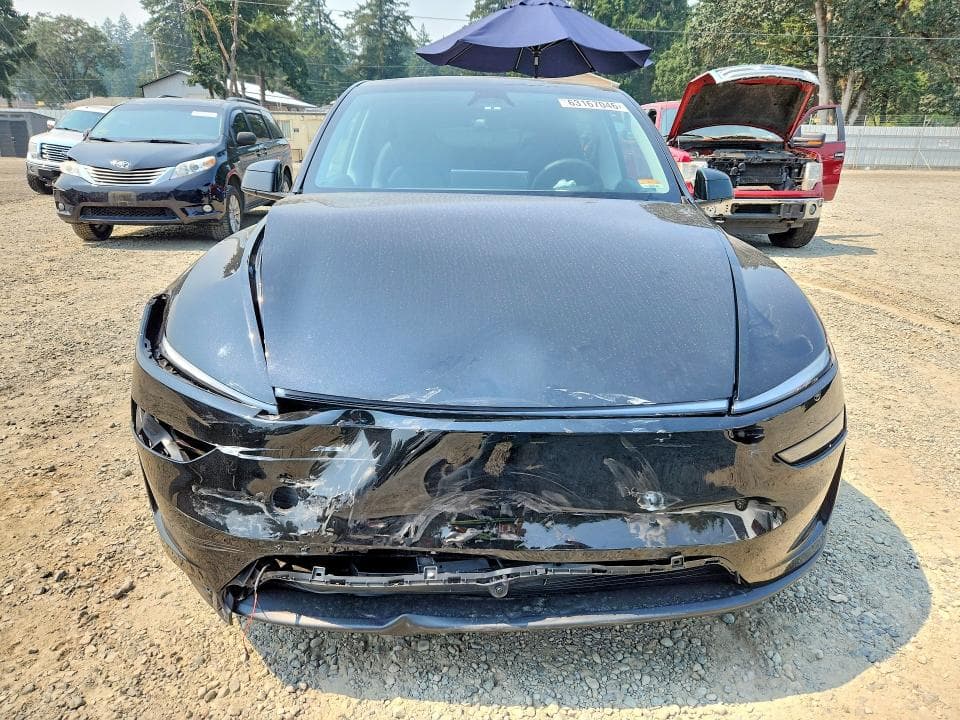 2026 TESLA MODEL Y 5