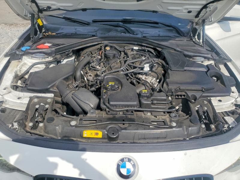 2018 BMW 330E 11