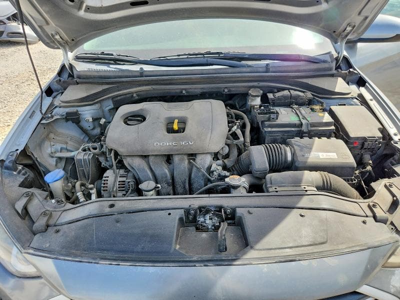 2017 HYUNDAI ELANTRA SE 11