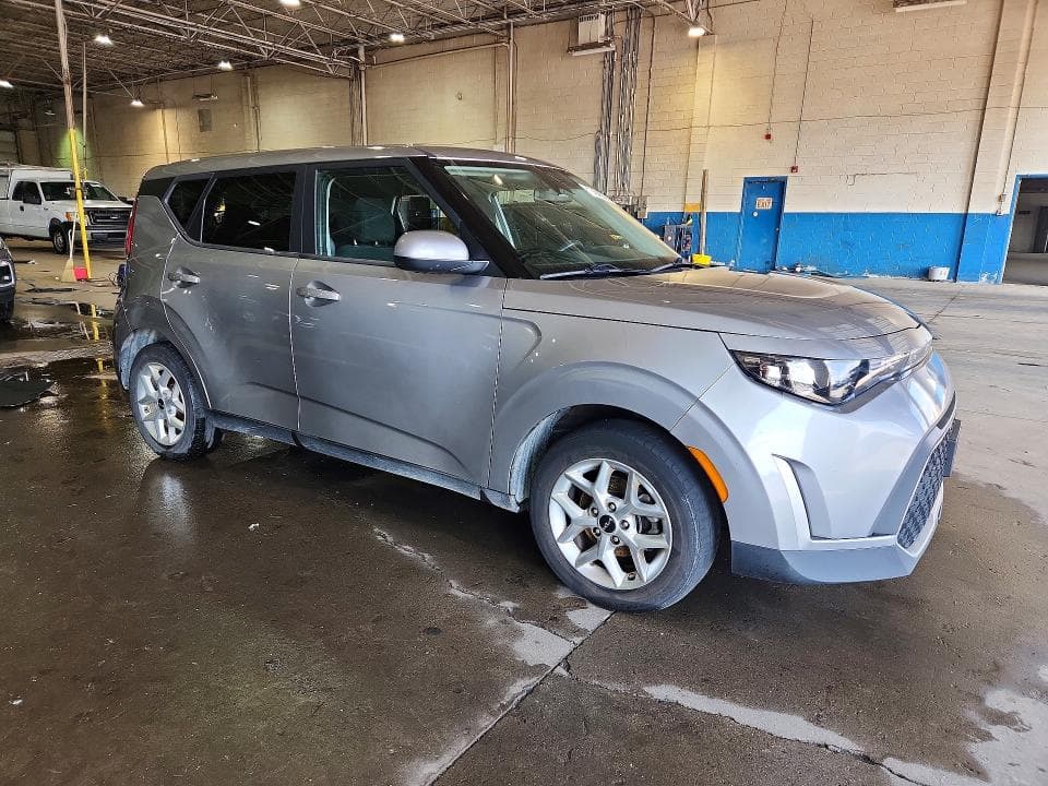 2023 KIA SOUL LX 4