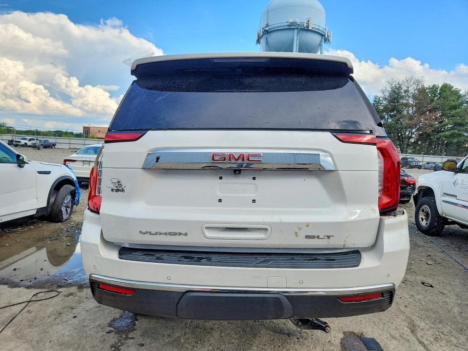 2023 GMC YUKON SLT 6