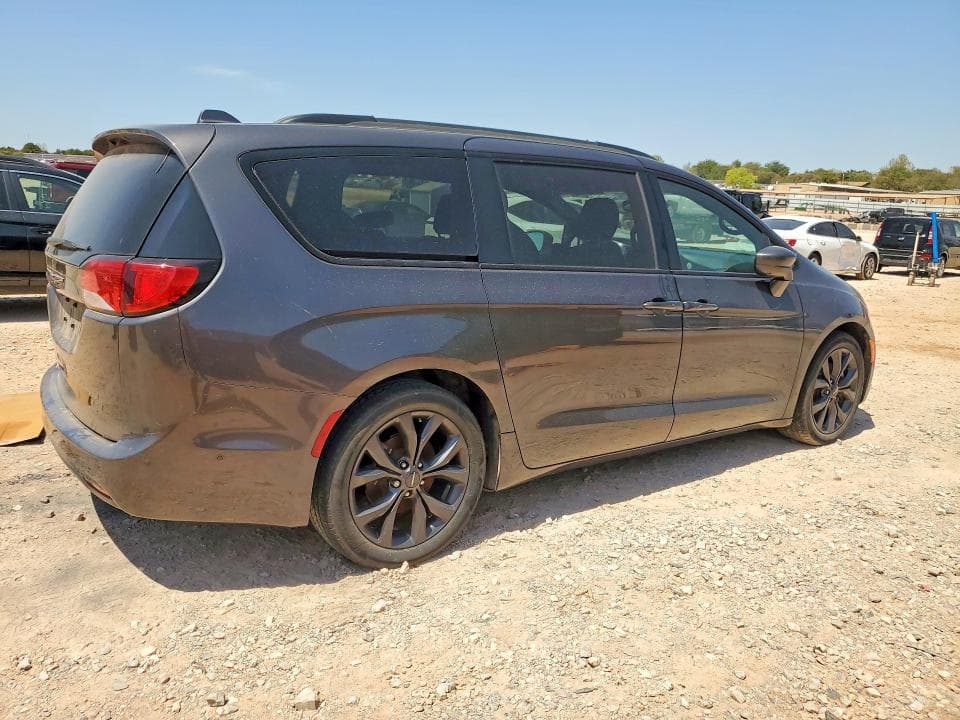 2018 CHRYSLER PACIFICA TOURING L PLUS 3