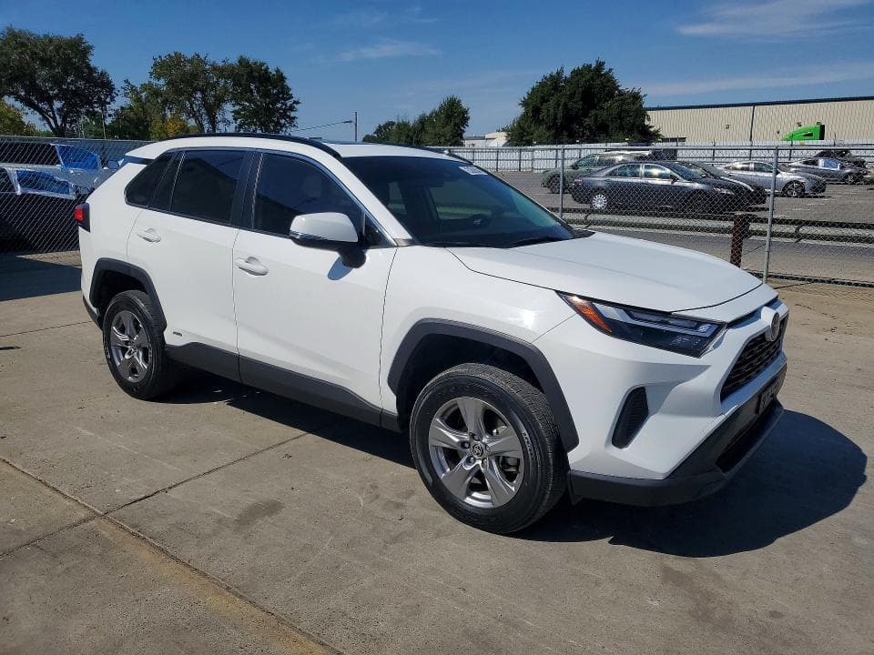 2023 TOYOTA RAV4 HYBRID XLE 4
