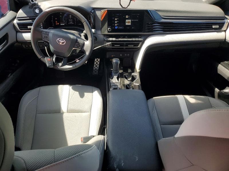 2026 TOYOTA CAMRY SE 8