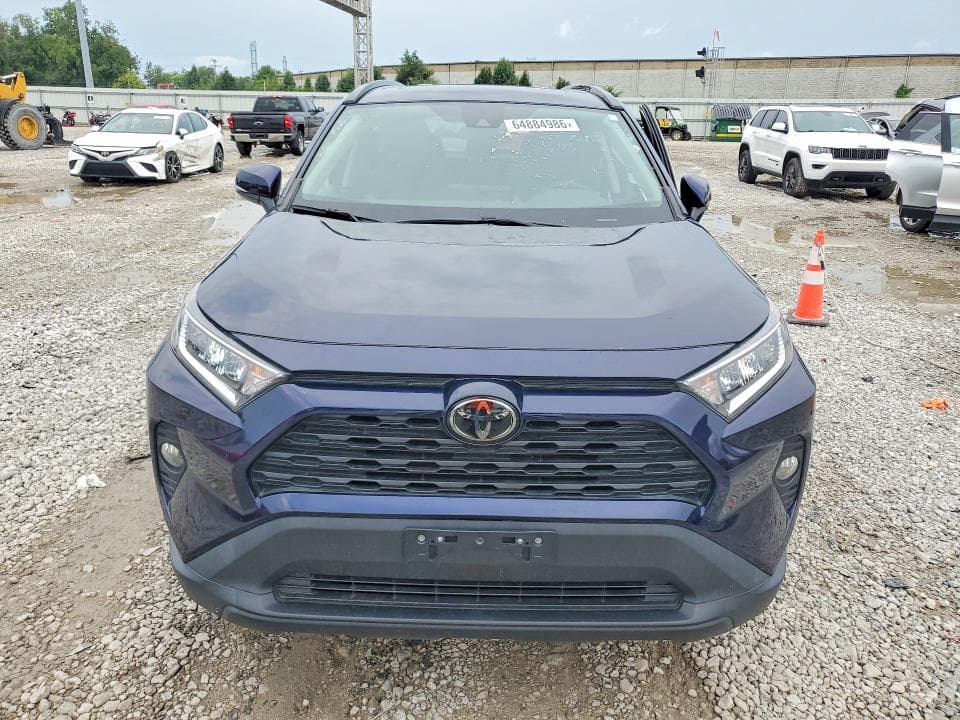 2019 TOYOTA RAV4 XLE 5