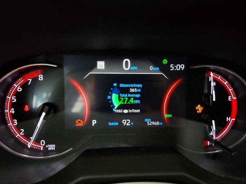 2024 TOYOTA RAV4 XLE 9