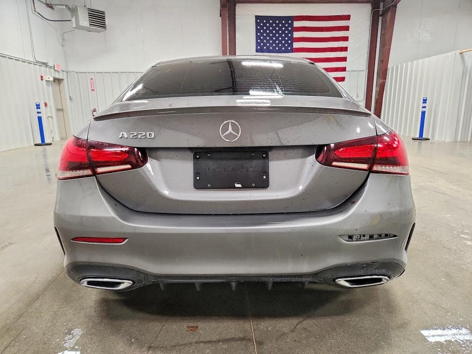 2019 MERCEDES-BENZ A 220 6
