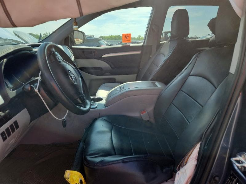2019 TOYOTA HIGHLANDER LE 7