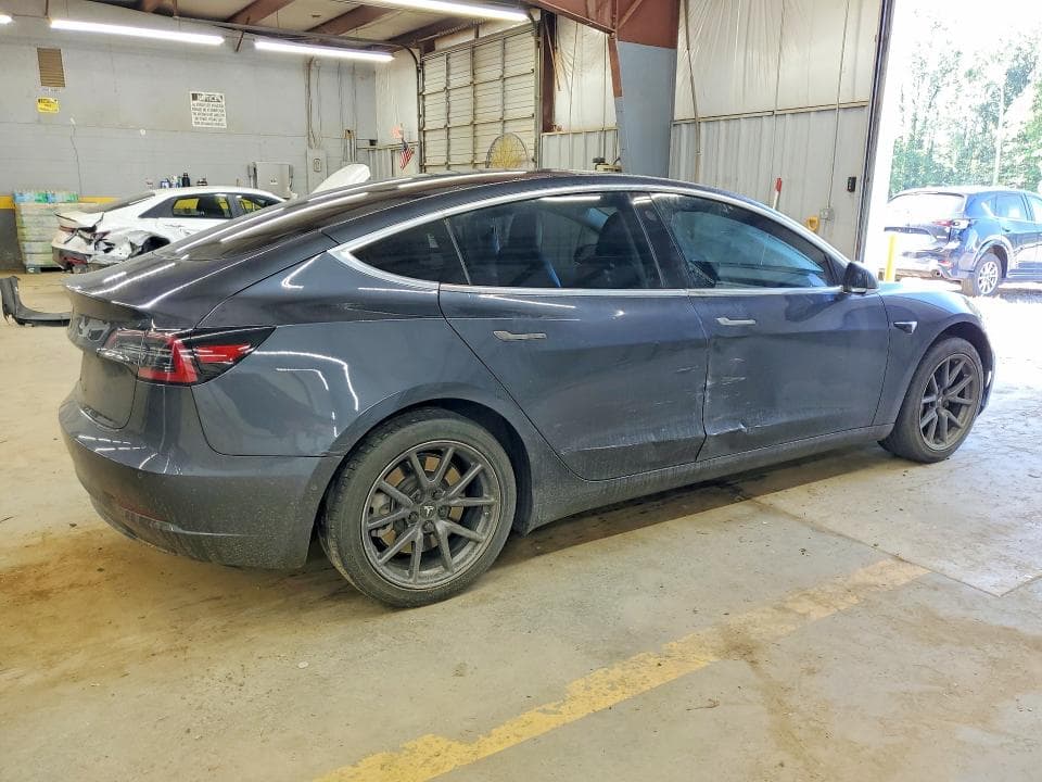 2018 TESLA MODEL 3 3