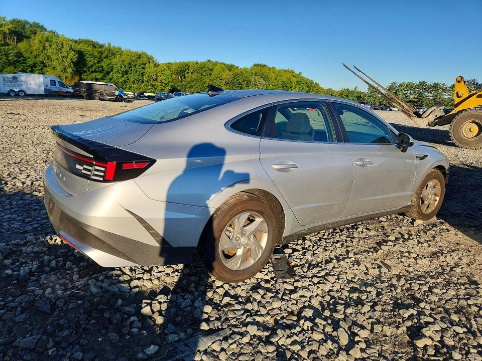 2026 HYUNDAI SONATA SE 3
