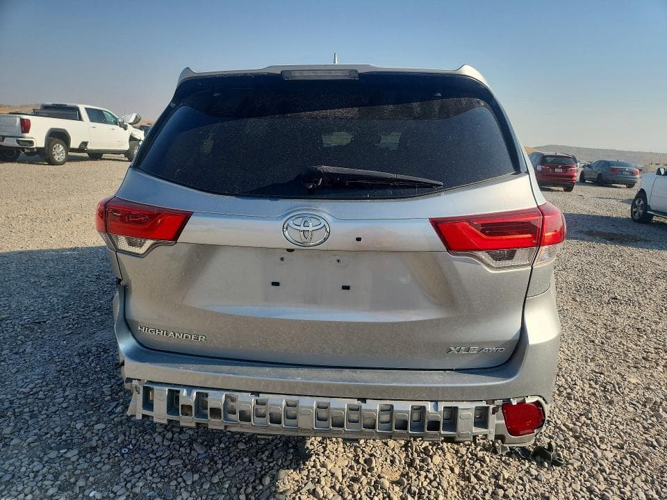 2017 TOYOTA HIGHLANDER XLE 6