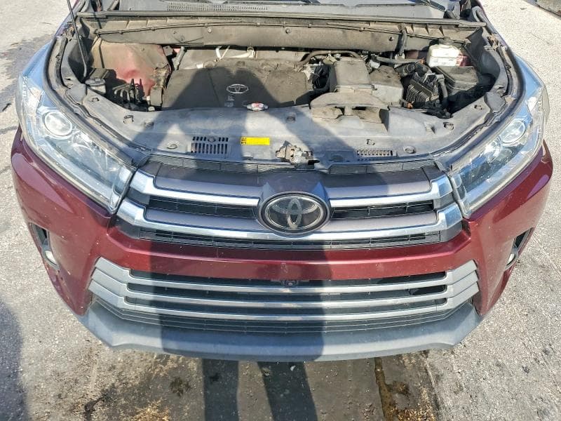 2019 TOYOTA HIGHLANDER LIMITED 12