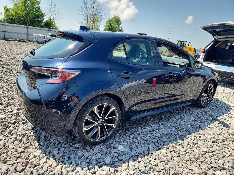 2019 TOYOTA COROLLA HATCHBACK XSE 3