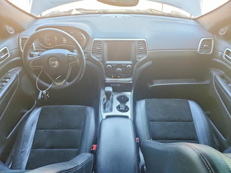 2017 JEEP GRAND CHEROKEE LAREDO 8