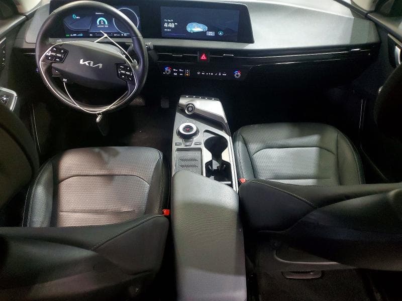 2022 KIA EV6 WIND 8