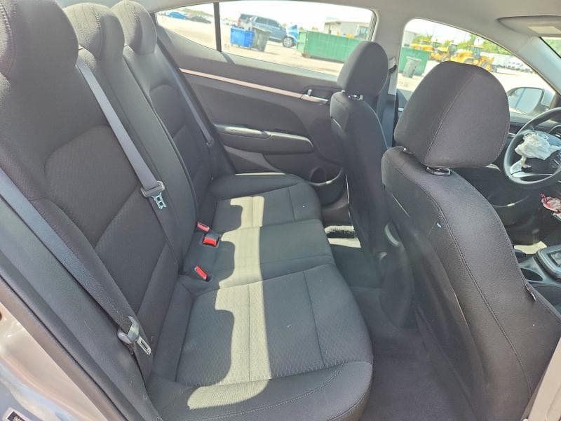 2020 HYUNDAI ELANTRA SE 10