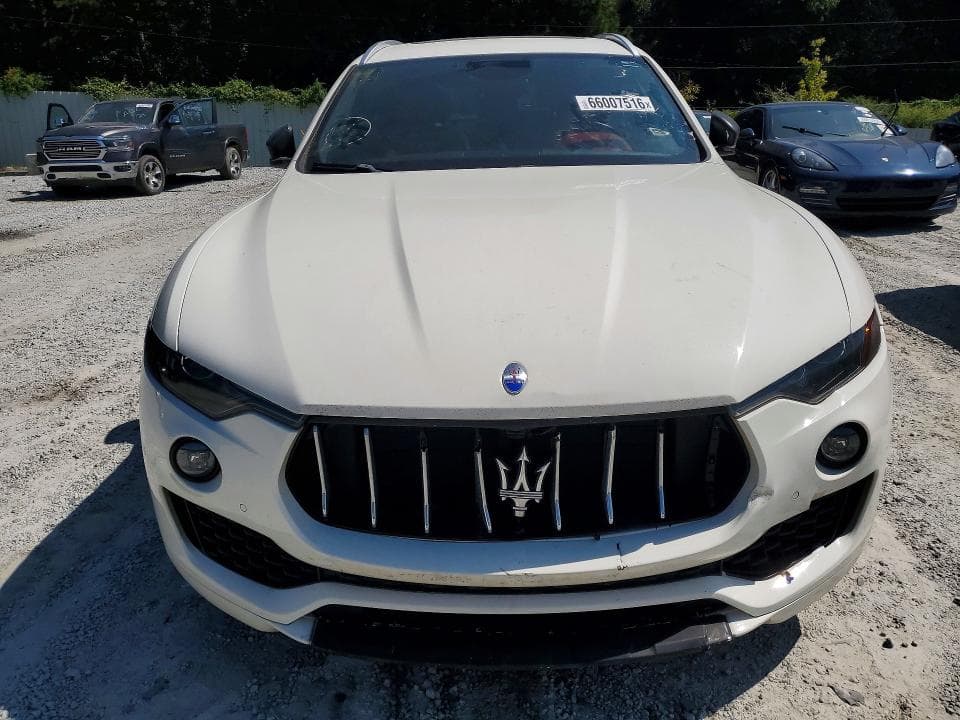 2018 MASERATI LEVANTE LUXURY 5