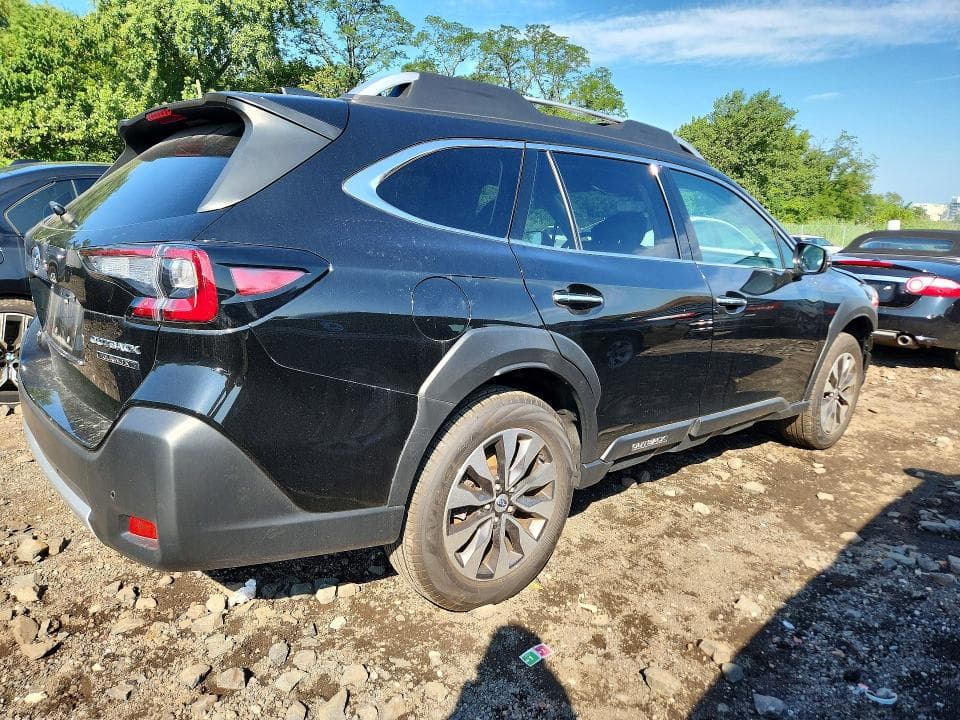 2025 SUBARU OUTBACK TOURING 3