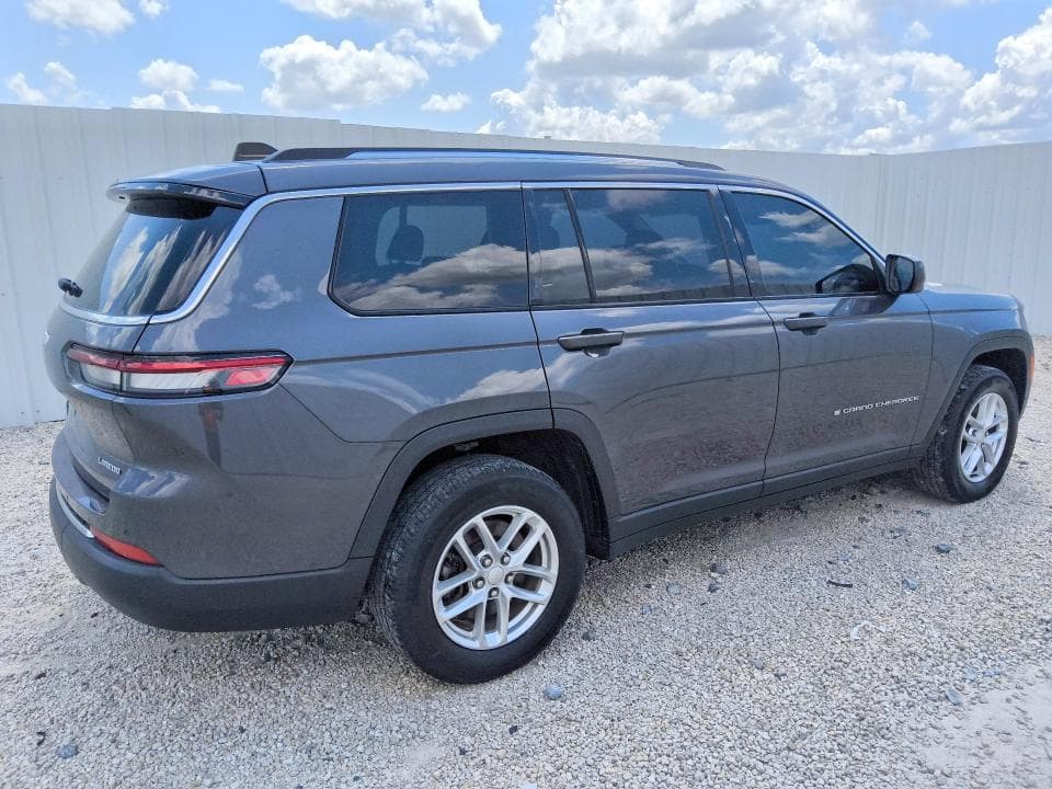 2023 JEEP GRAND CHEROKEE L LAREDO 3