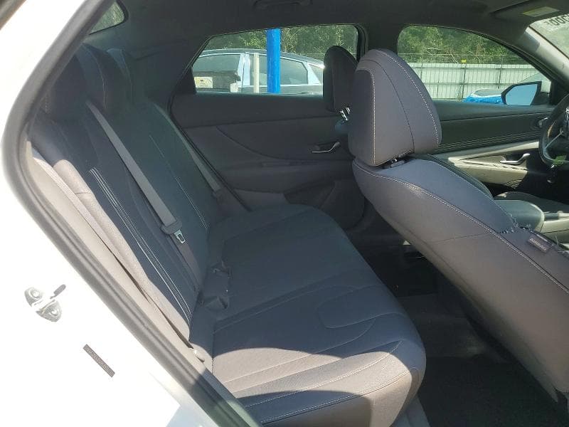 2023 HYUNDAI ELANTRA SEL 10
