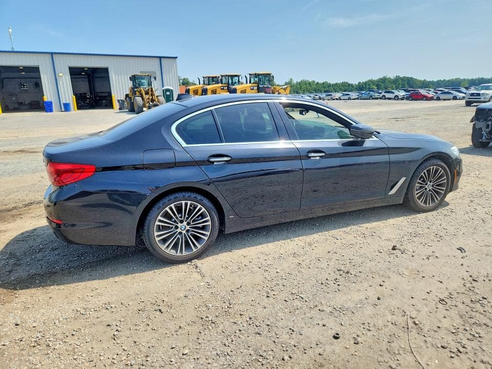 2018 BMW 530 XI 3