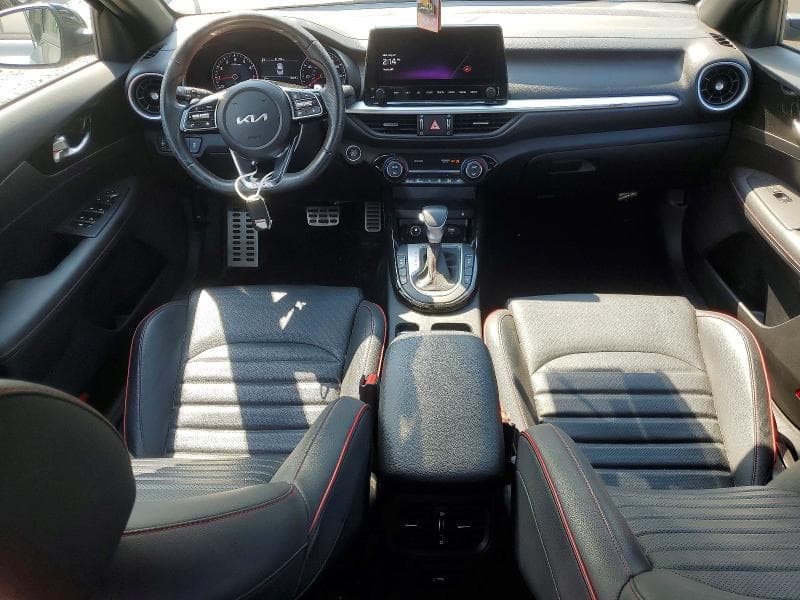 2024 KIA FORTE GT 8