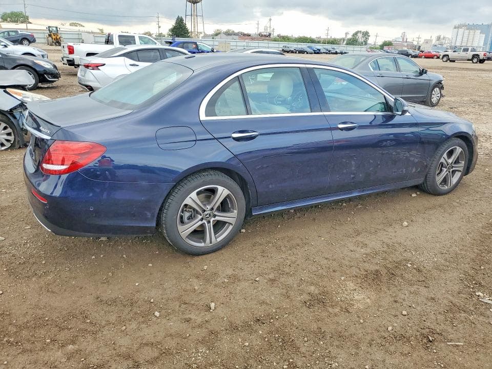 2018 MERCEDES-BENZ E 300 4MATIC 3