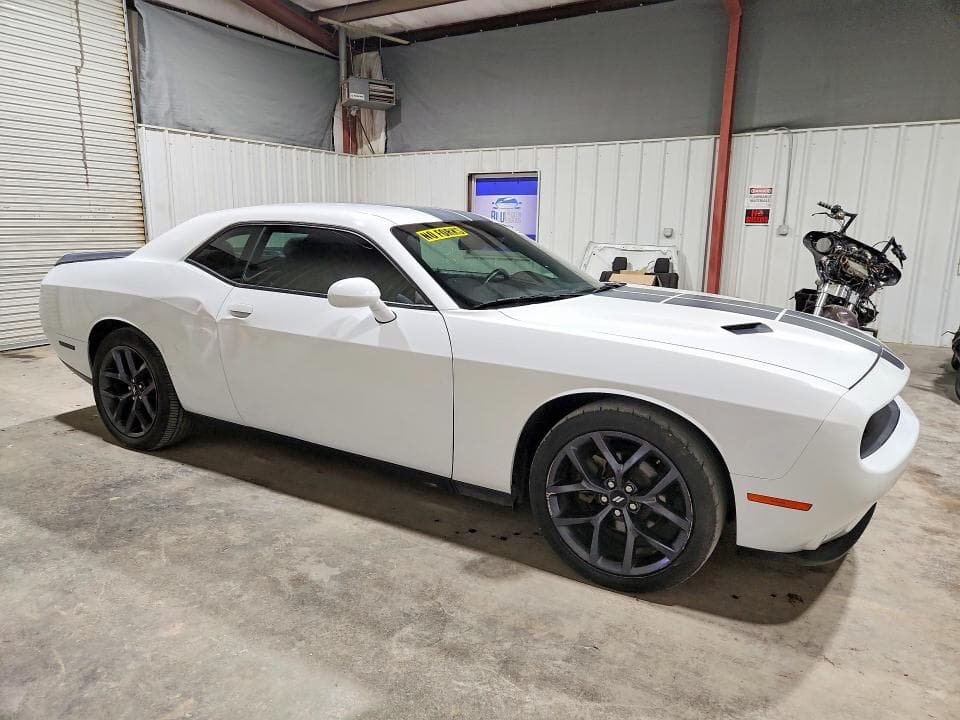 2019 DODGE CHALLENGER SXT 4