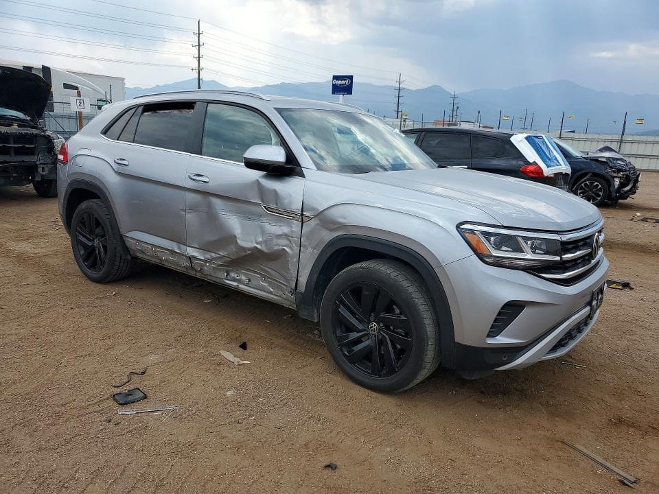 2022 VOLKSWAGEN ATLAS CROSS SPORT SE 4