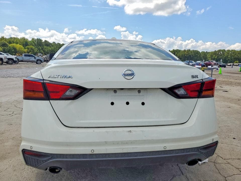 2022 NISSAN ALTIMA SR 6