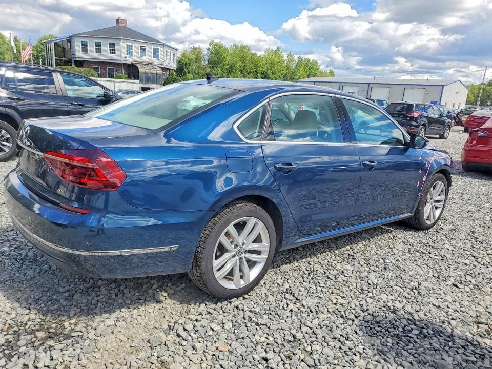 2018 VOLKSWAGEN PASSAT SE 3