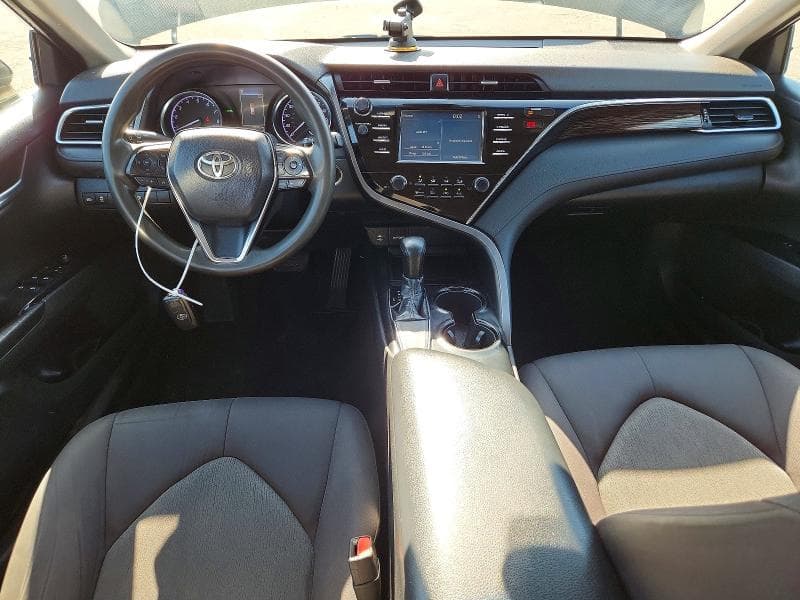 2018 TOYOTA CAMRY LE 8