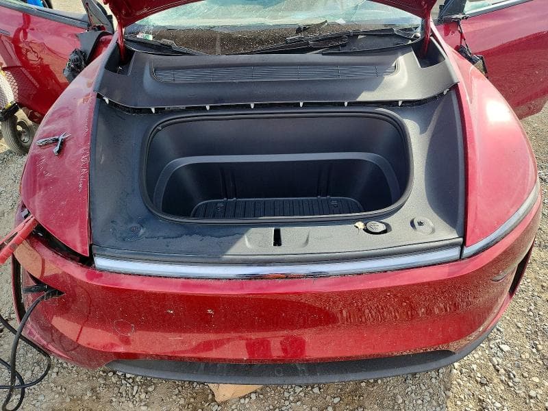 2026 TESLA MODEL  Y 12